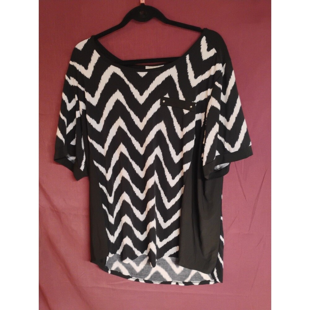 Claudia Richard Womens Black & White Size 3X Chevron Print Top Stretch